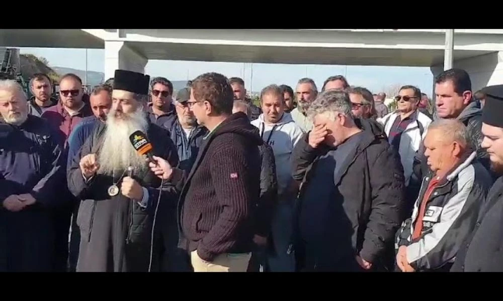 Αγρότες: Στο μπλόκο και ο Φθιώτιδος Συμεών- "Λύσαμε όλα τα προβλήματα και τώρα ασχολούμαστε με αυτά της ελίτ" (Βίντεο)